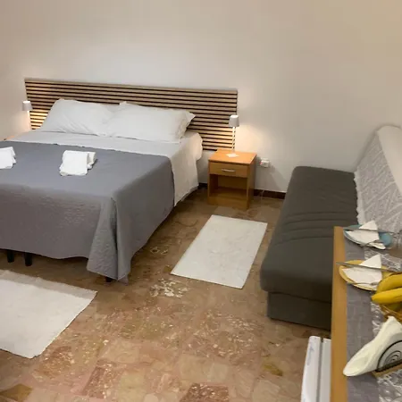 Angelorooms Guest house *